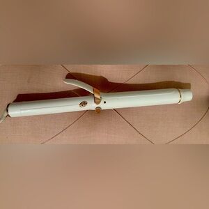 T3 1.25 luxury long barrel curling iron